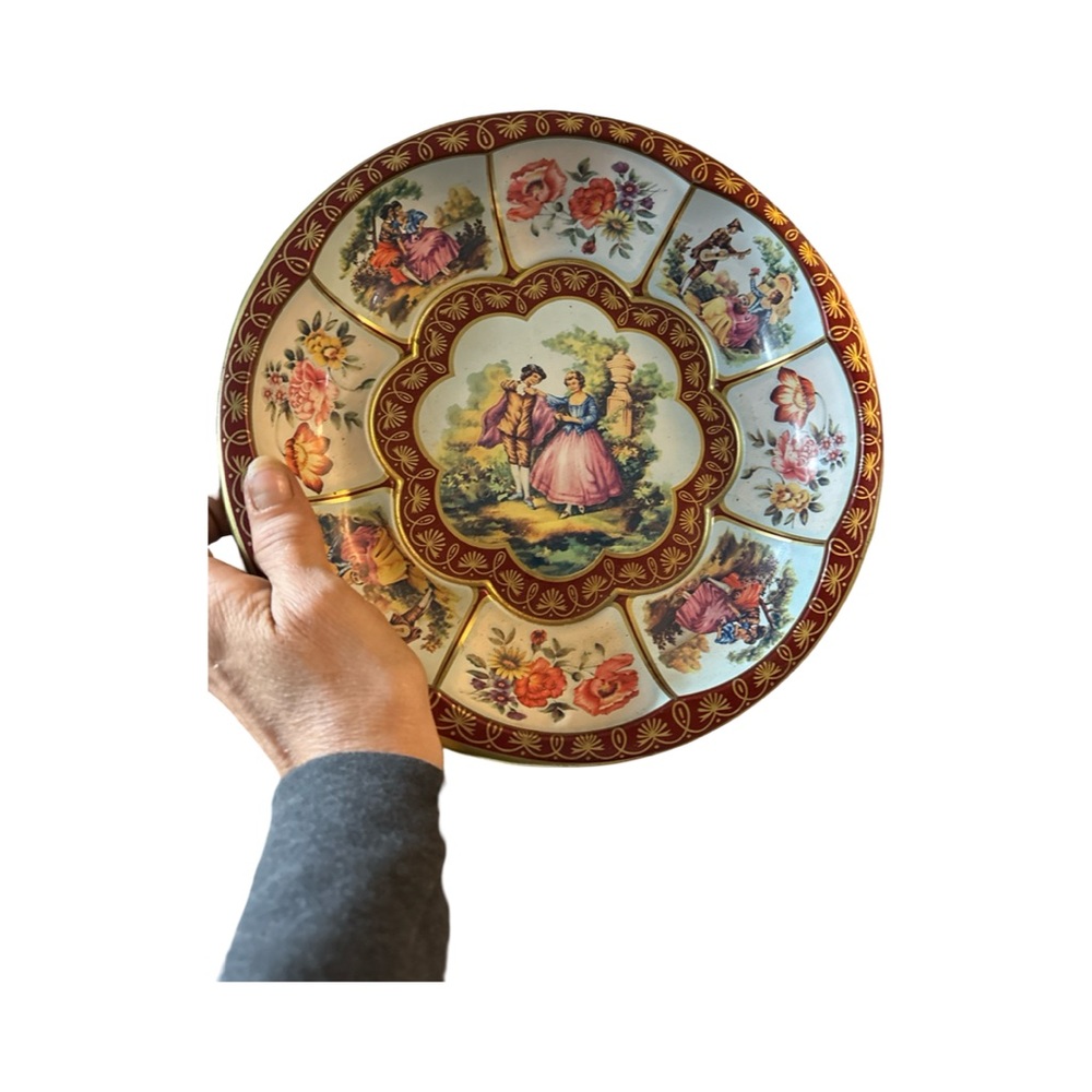 Daher Decorated Ware Tin Bowl | Rococo Courting Couple